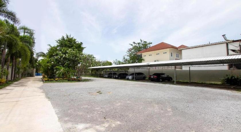 Oyo 904 Mai Thai Place Hotell 2*